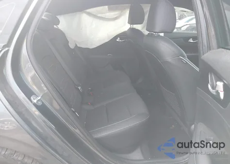 2021 Kia Forte Gt-Line z USA, uszkodzony, nr VIN 3KPF34AD5ME340557